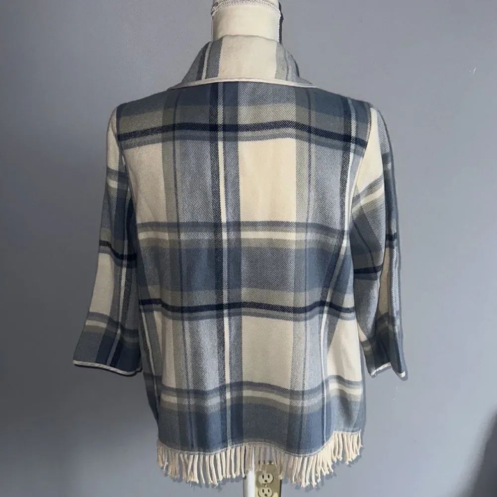 Multiples Plaid Jacket! - Picture 3 of 15